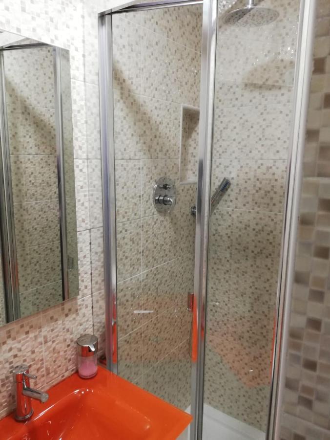 Bed&Shower Moscavide -Self Check-In Exteriör bild