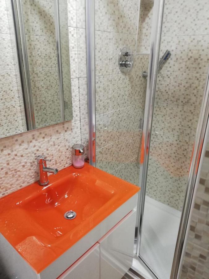Bed&Shower Moscavide -Self Check-In Exteriör bild